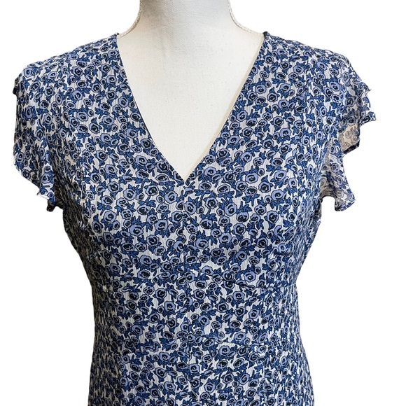 Tommy Hilfiger Short Sleeved Flowered Waterfall Dress.  Size 8 - Picture 4 of 7